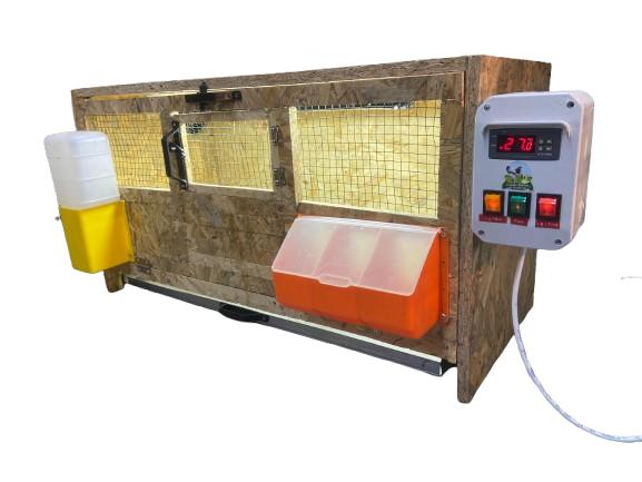 Civciv Büyütme Kafesleri